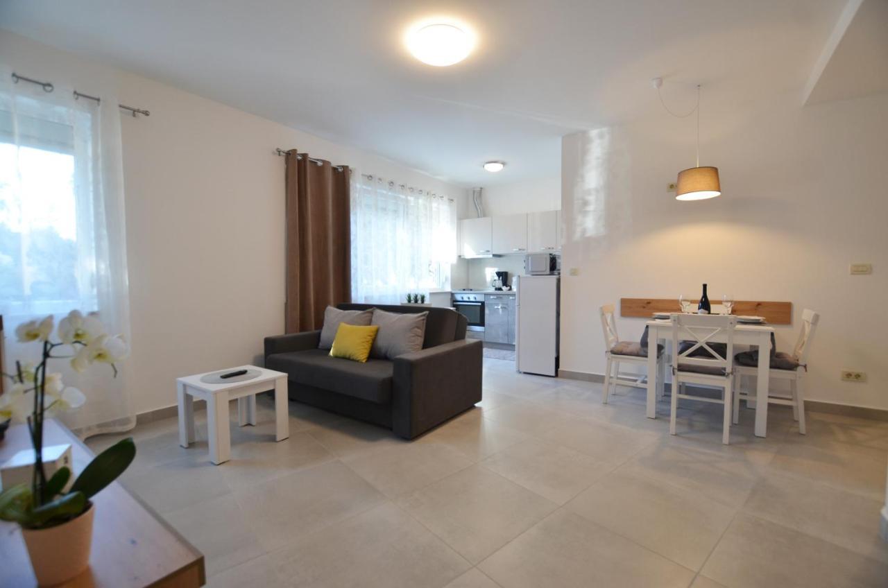 Apartment Irene روفينج المظهر الخارجي الصورة